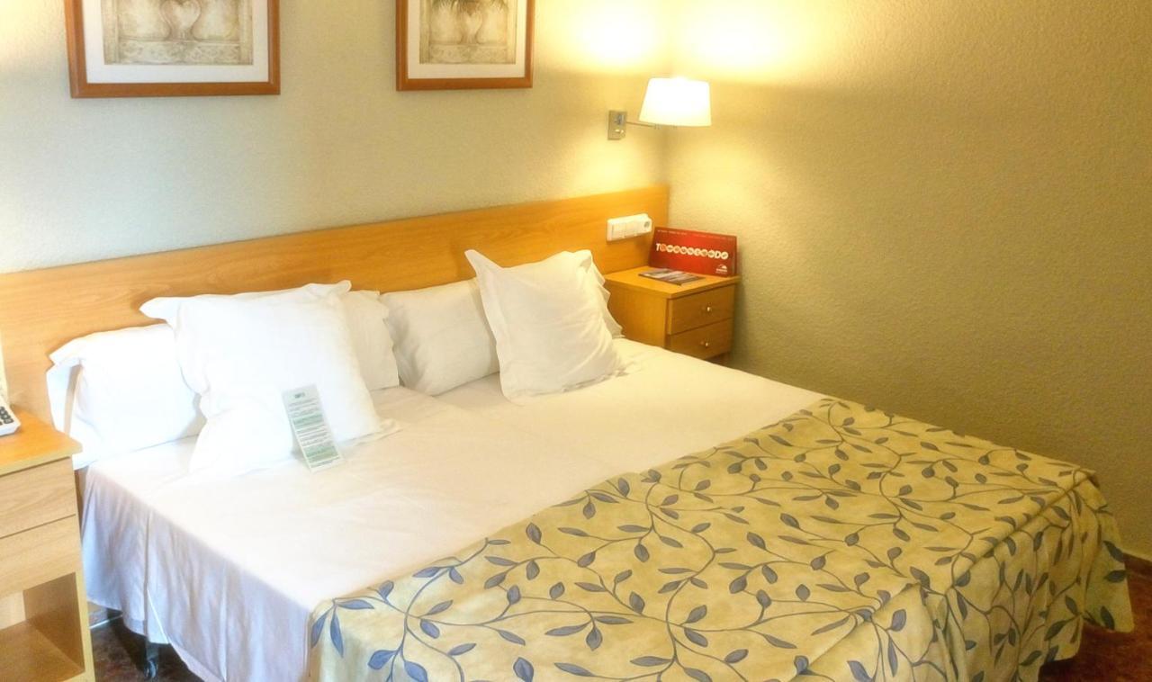 Montreal Hotel เบนิสกัสซิม ภายนอก รูปภาพ